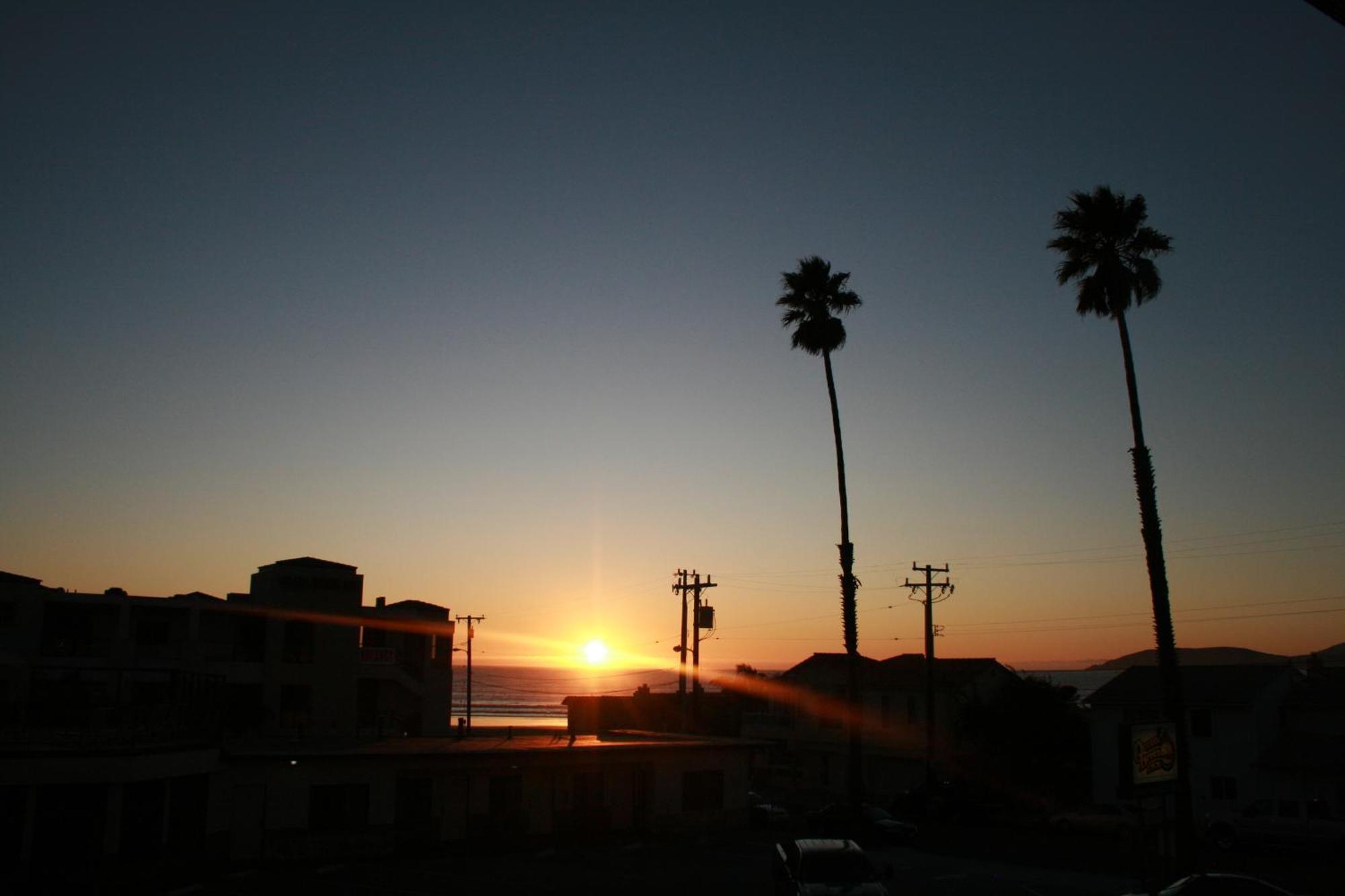 Motel 6 Pismo Beach Ca Pacific Ocean Bagian luar foto